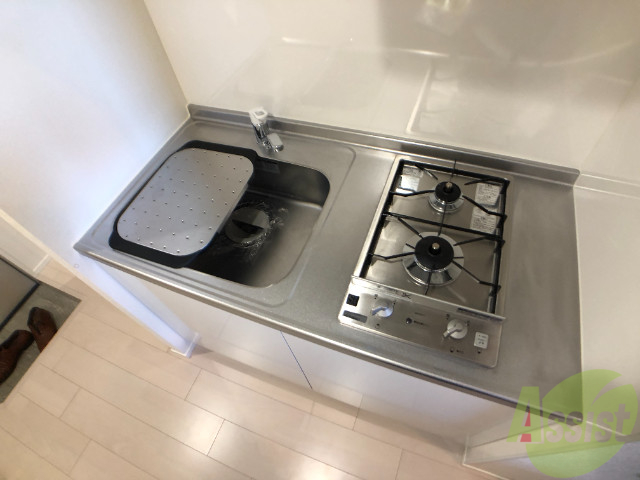 キッチン　キッチンはシステムキッチンで便利に使えます。