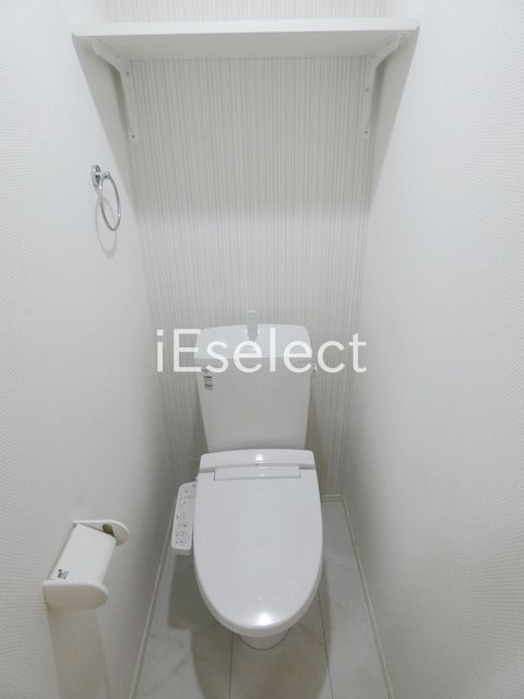 トイレ　ウォシュレット付きのトイレです。