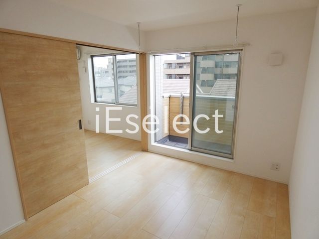 居室・リビング　明るいお部屋です。