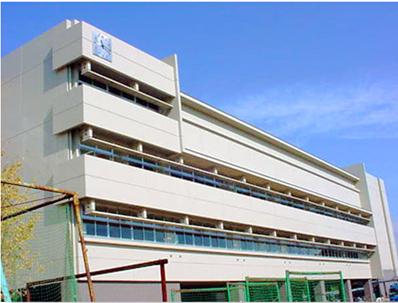 中学校　牛久市立牛久第一中学校（中学校）まで2011m