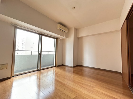 居室・リビング　※別部屋の写真です