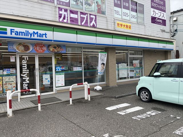 コンビニ　ファミリーマート 新潟鐙西店（コンビニ）まで1355m