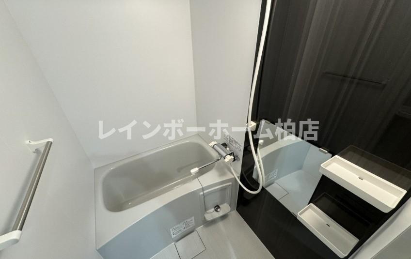バス・シャワールーム　ゆったり過ごせるお風呂です