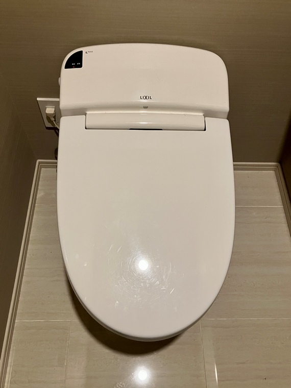 トイレ　トイレ
