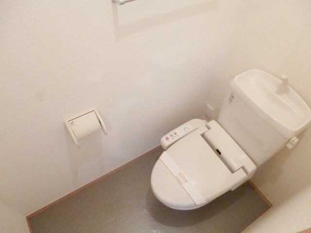 トイレ　温水洗浄便座です！