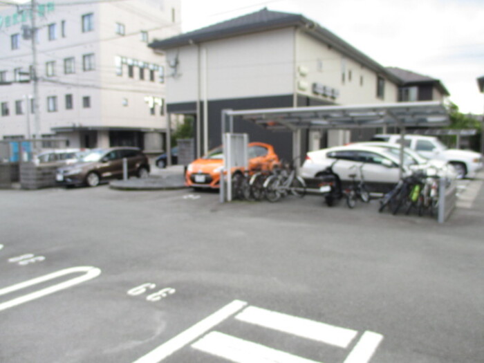 駐車場　駐車スペースもあります☆