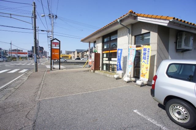 郵便局　新潟上所郵便局（郵便局）まで476m