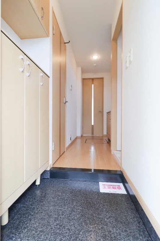 玄関　図面と現状に相違がある場合には現状を優先