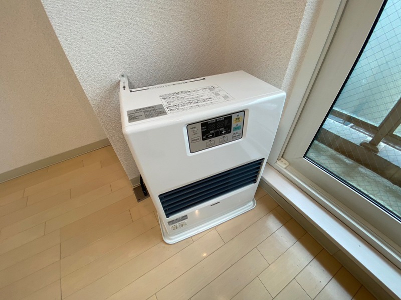 その他設備　灯油暖房がついており、寒い日も安心です！