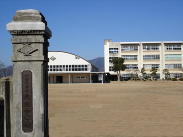 小学校　福知山市立大正小学校（小学校）まで531m