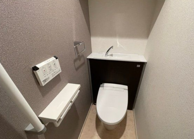 トイレ　※別部屋の参考写真です。