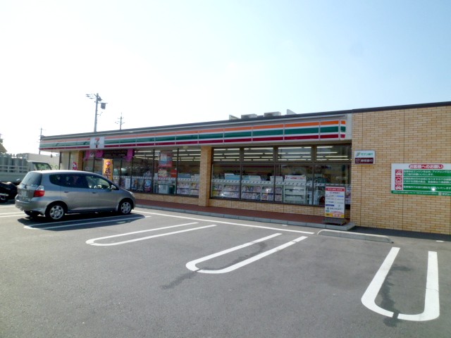 コンビニ　セブンイレブン 袋井方丈店（コンビニ）まで290m