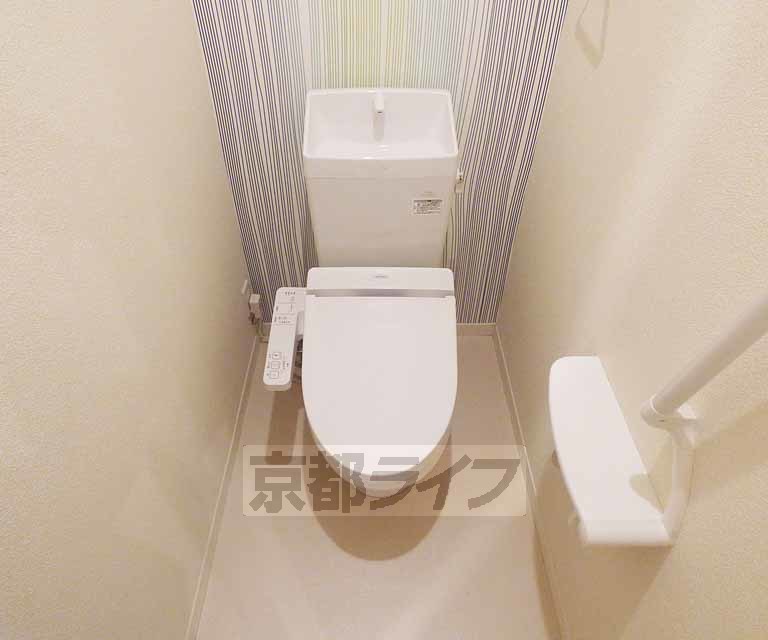 トイレ　ウォシュレット付き