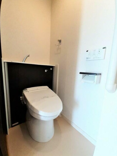 トイレ　※反転タイプの写真を使用しています。