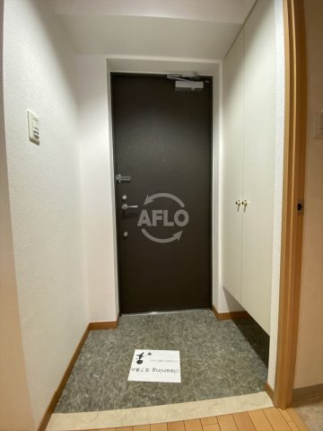 玄関　ディナスティ堺筋本町　玄関