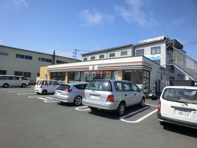 コンビニ　セブンイレブン札幌白石中央3条店（コンビニ）まで276m