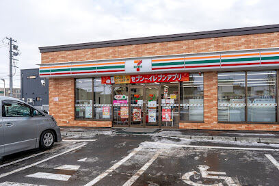 コンビニ　セブンイレブン札幌北45条東14丁目店（コンビニ）まで948m