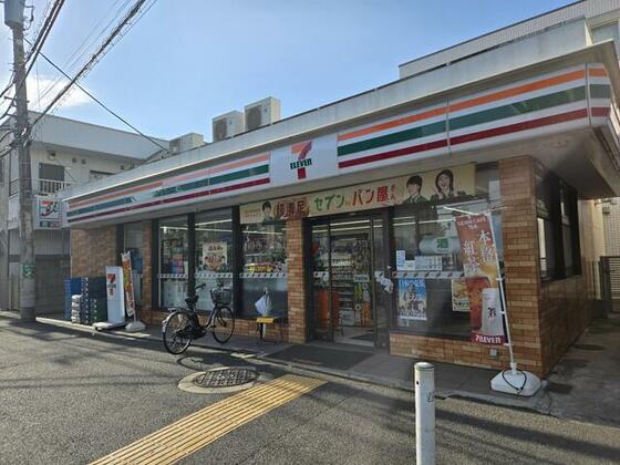 コンビニ　セブンイレブン杉並大宮店（コンビニ）まで206m
