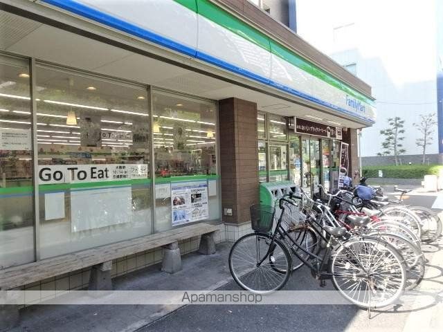 コンビニ　ファミリーマート（コンビニ）まで445m