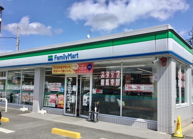 コンビニ　ファミリーマート　大将軍一丁目店（コンビニ）まで200m