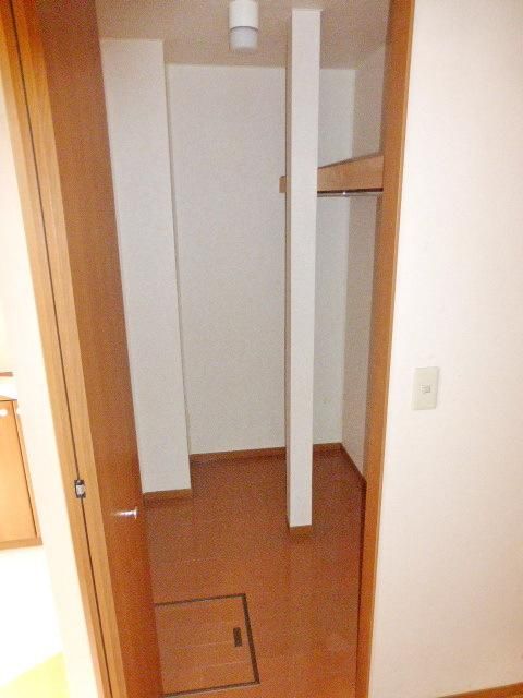収納　★ウォークインクローゼットです★