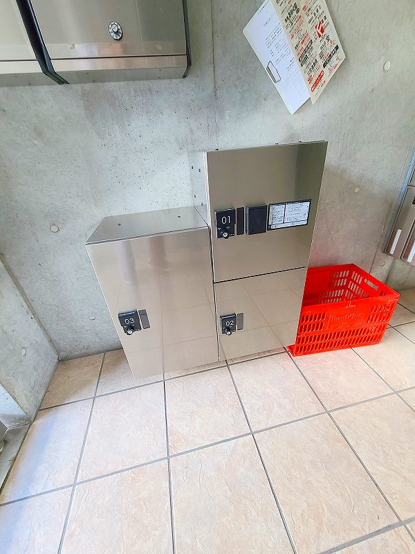 セキュリティ　落ち着いたエントランスです