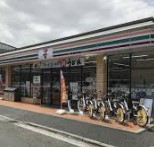 コンビニ　セブン-イレブン 横浜新吉田東１丁目店（コンビニ）まで672m