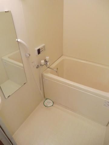 バス・シャワールーム　バス・トイレ別　追い焚き機能付きバス