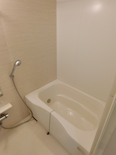 バス・シャワールーム　※別部屋参考写真