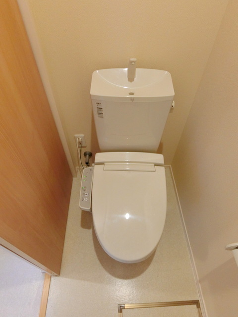 トイレ　※別部屋参考写真