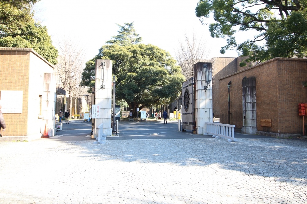 大学・短大　東京大学（大学・短大）まで869m