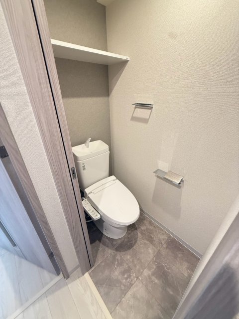 ファーストフィオーレ川西プリモのトイレ写真