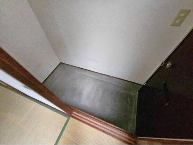 グランディール二葉の玄関写真