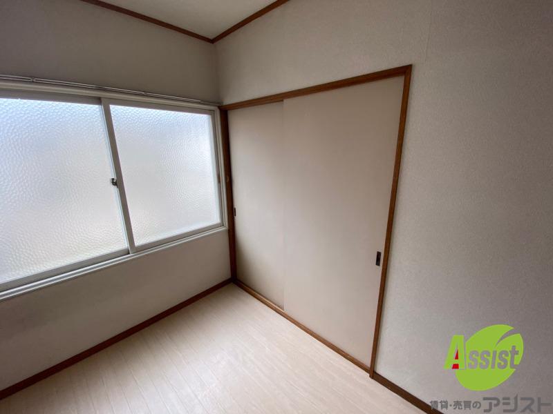 収納　寝室の収納です。部屋がすっきり片付きます。