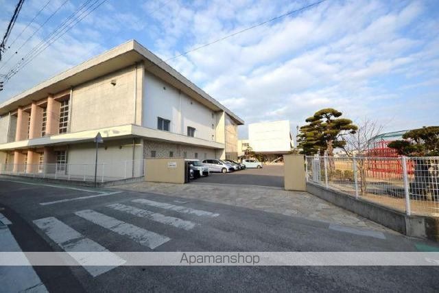 小学校　丸亀市立城坤小学校（小学校）まで380m