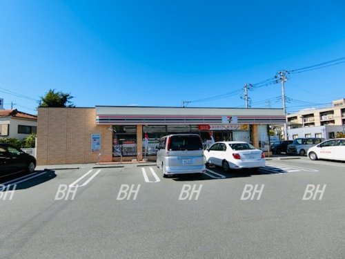 コンビニ　セブンイレブン竜王万才店（コンビニ）まで926m