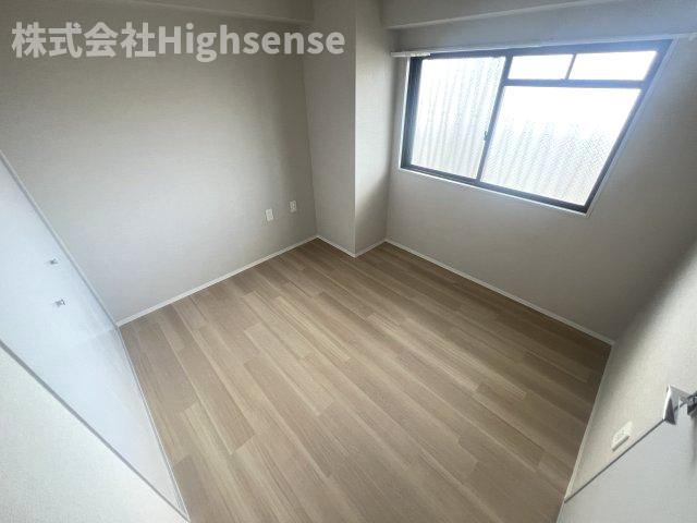 その他部屋・スペース　落ち着いて過ごせるお部屋なので、寝室にいかがでしょうか