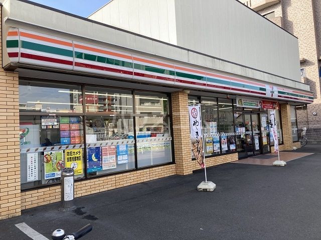 コンビニ　セブンイレブン　名古屋中村区役所駅前店（コンビニ）まで586m