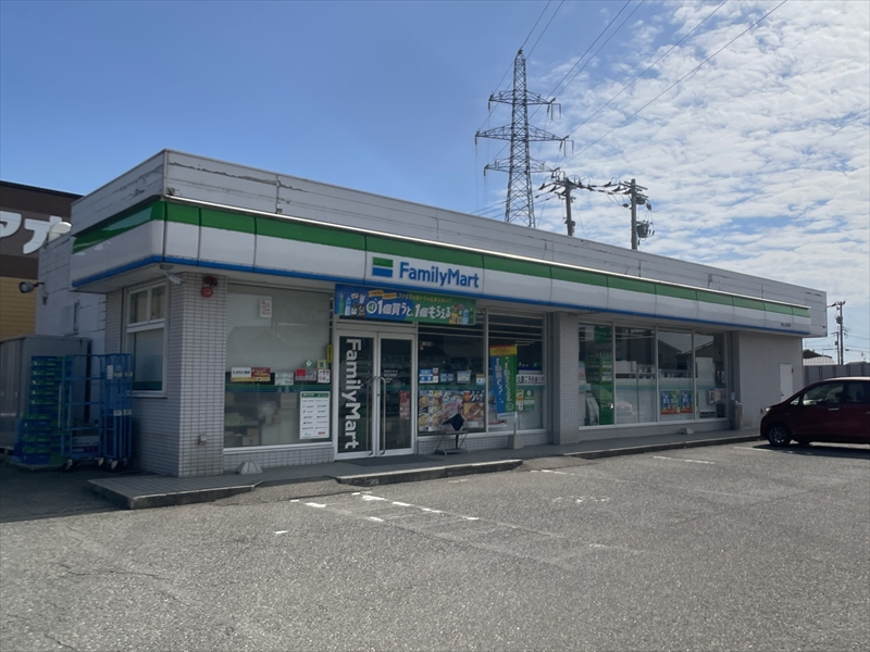 コンビニ　ファミリーマート金沢上安原店（コンビニ）まで627m