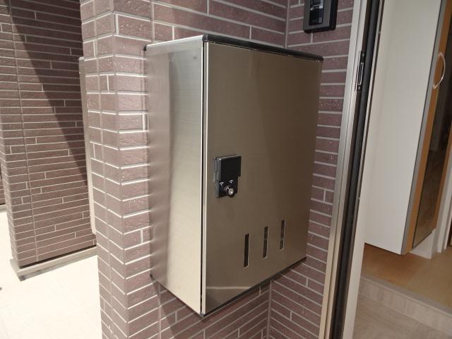 玄関　宅配ＢＯＸ