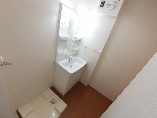 洗面設備　脱衣スペースもあります