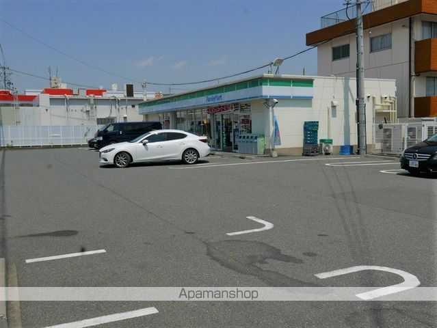 コンビニ　ファミリーマート大府共和インター店（コンビニ）まで182m