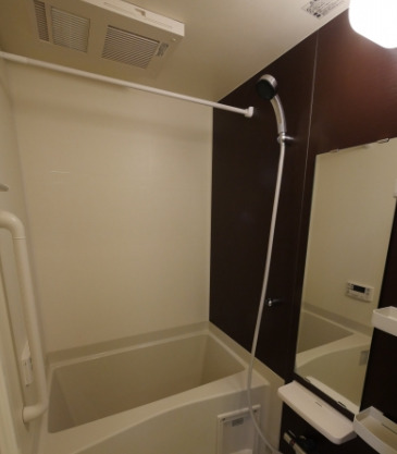 バス・シャワールーム　別部屋の画像を使用しております。