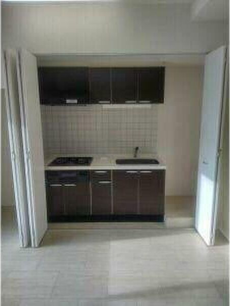 キッチン　※部屋の写真は参考です