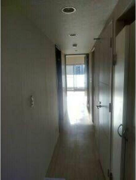 玄関　※部屋の写真は参考です