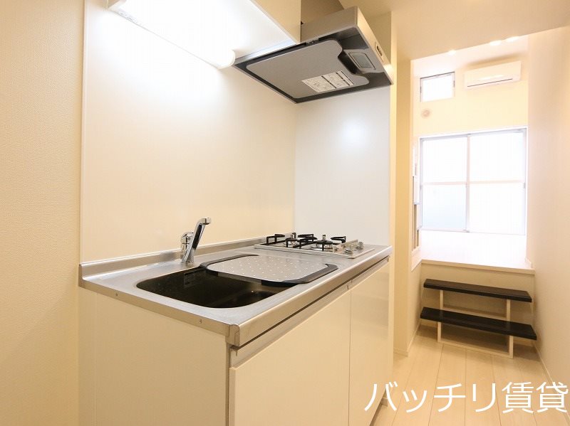 キッチン　同型タイプの為、現状を優先致します。
