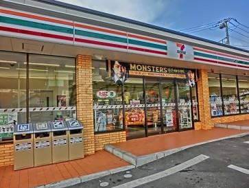 コンビニ　セブンイレブン 横浜峰沢町店（コンビニ）まで411m
