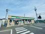 コンビニ　ファミリーマート鈴鹿末広南店（コンビニ）まで382m