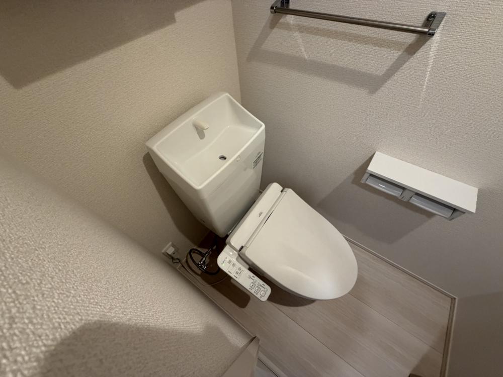 NIGAWA RESIDENCE2のトイレ写真