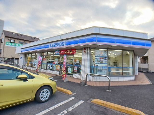 コンビニ　ローソン　原新町店（コンビニ）まで700m